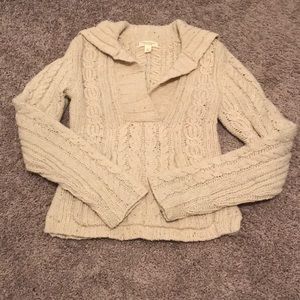 American Eagle oatmeal cable knit sweater.